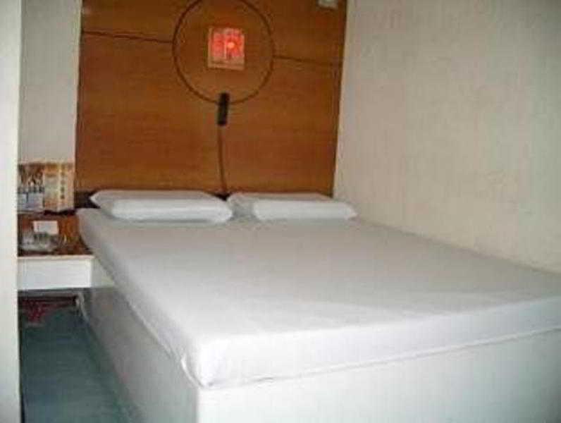 Hotel Sogo Edsa Caloocan Екстериор снимка